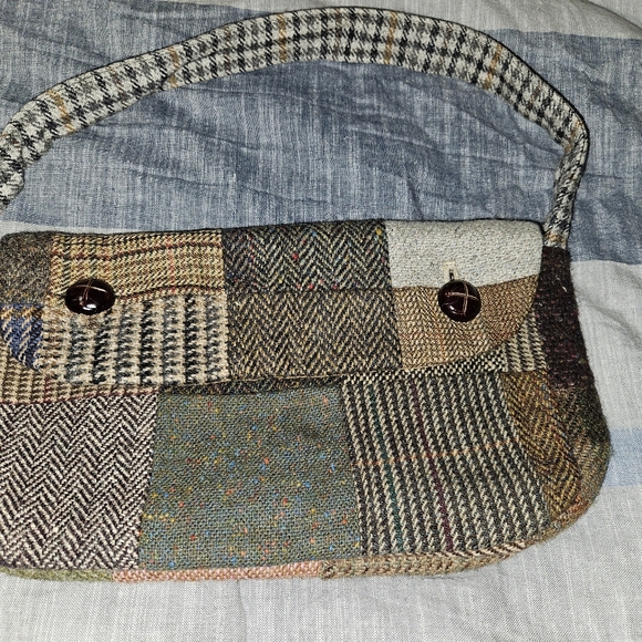 Hanna hats of Donegal patchwork tweed bag - Picture 5 of 6